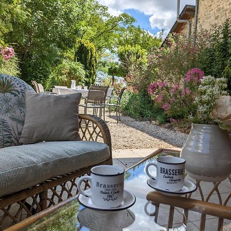 3 Self-Contained Gites With Pool And Games Room Saint-Georges-de-Noisné Eksteriør bilde