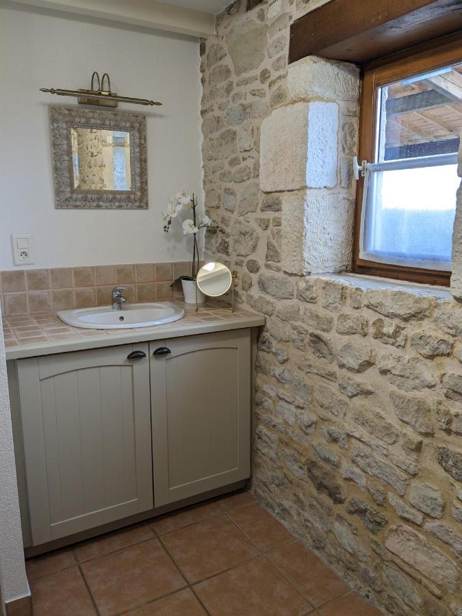 3 Self-Contained Gites With Pool And Games Room Saint-Georges-de-Noisné Eksteriør bilde