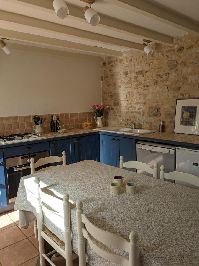 3 Self-Contained Gites With Pool And Games Room Saint-Georges-de-Noisné Eksteriør bilde